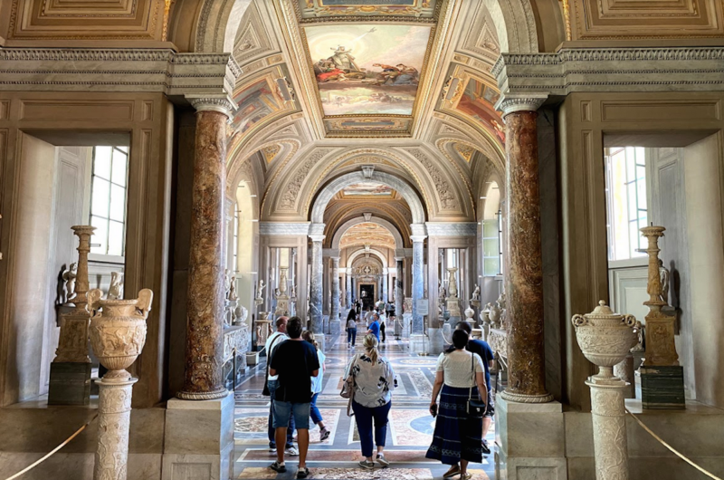 vatican breakfast tour