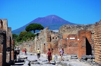 mount vesuvius tour