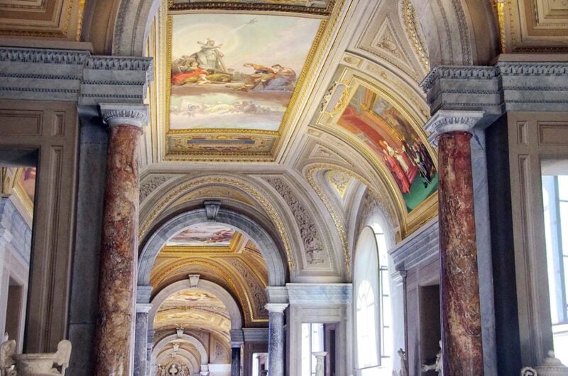 Private vatican museum at night tour