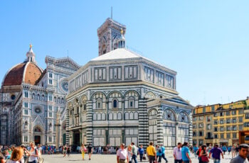 groups of people outside the duomo