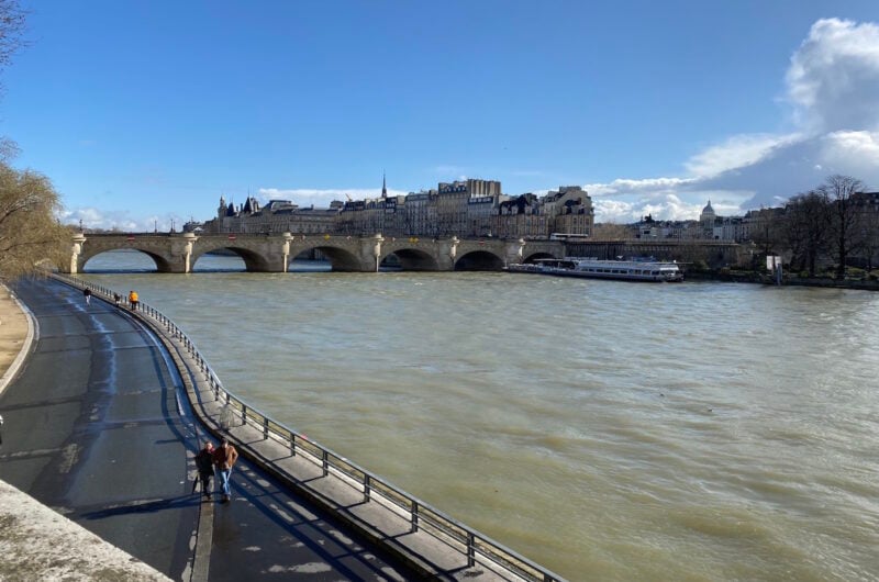 walking tour of paris livtours