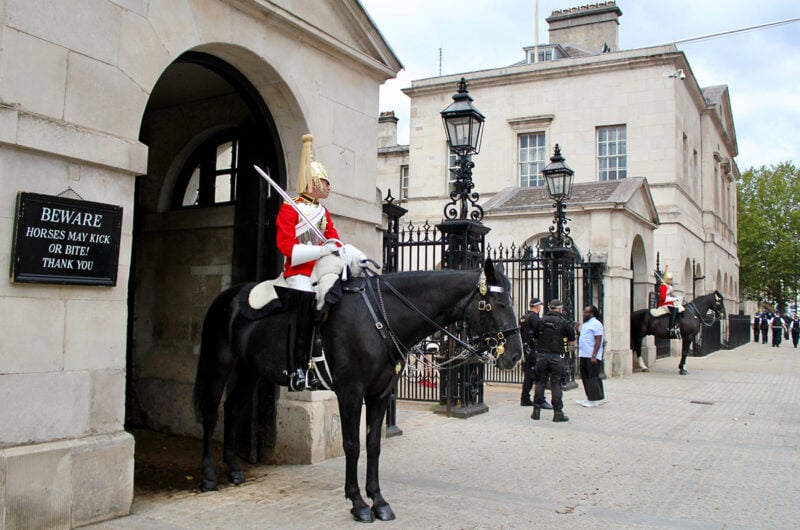 Full day tour of London Highlights | LivTours