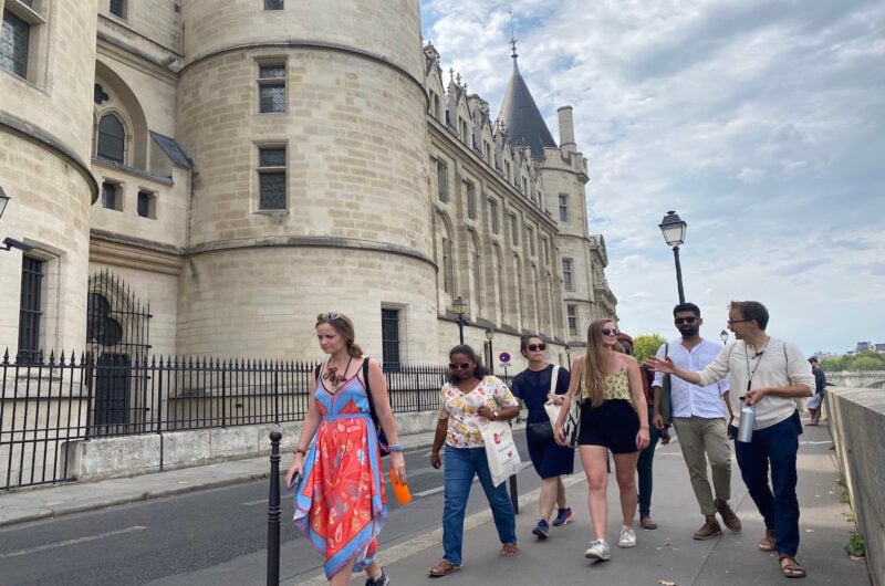 best walking tour of paris