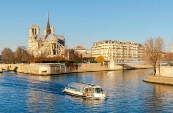 Full day tour Paris LivTours