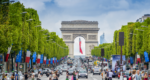 arc de triomphe paris in summer