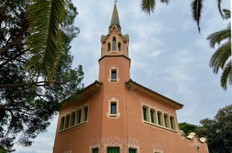Guadi Guell Park Tour LivItaly