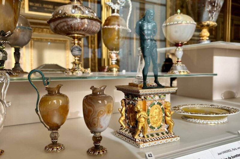 Louvre Museum Paris tour