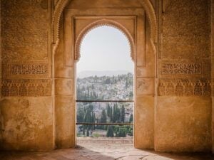 Astonishing palaces to visit in Andalusia featured image
