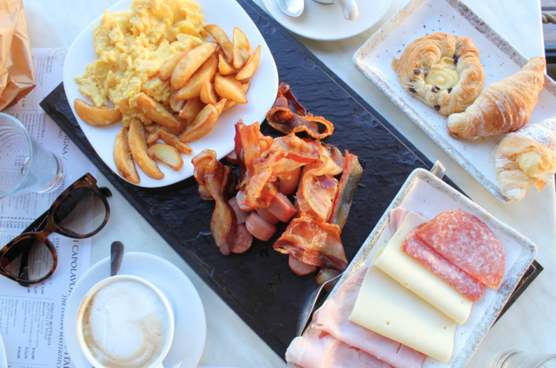 Vatican Early morning entrance breakfast buffet