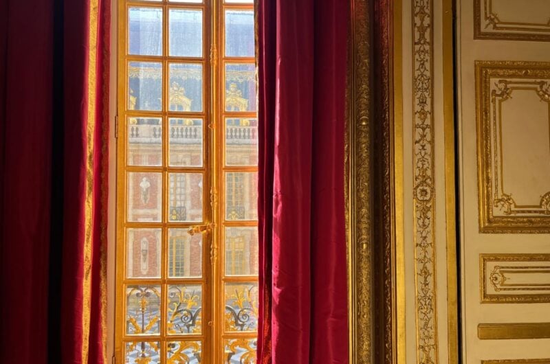 Versailles Palace & Gardens with Exclusive King’s Apartments | Semi Private Tour Petit appartement du roi LivTours