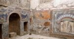inside the buildings in pompeii
