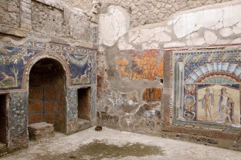 inside the buildings in pompeii
