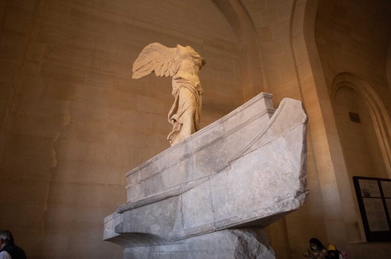 Paris Louvre tour