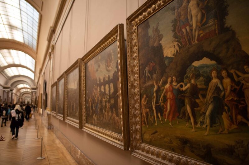 Paris Louvre tour