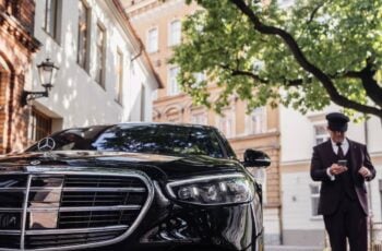 Central Milan accommodation to Milan Malpensa Airport luxury private transfer