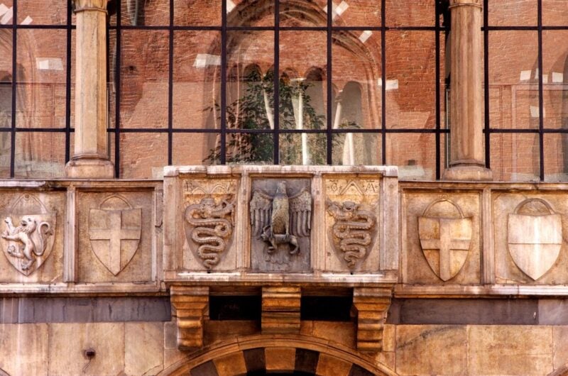 Piazza Mercanti Milan Private walking tour Livtours