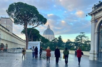 Alone in the Sistine Chapel & Vatican Museums Exclusive Semi-Private Private Tour LivTours