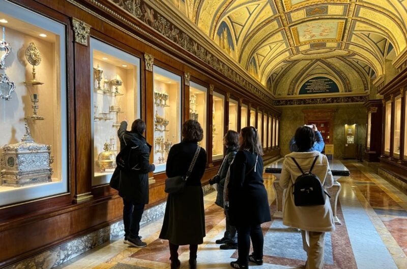 Alone in the Sistine Chapel & Vatican Museums Exclusive Semi-Private Private Tour LivTours