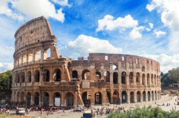 Colosseum arena and roman forum tour with aperitif