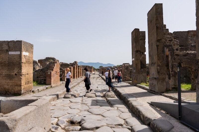 pompeii tour