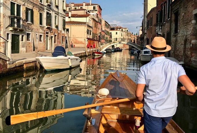 rowing in venice