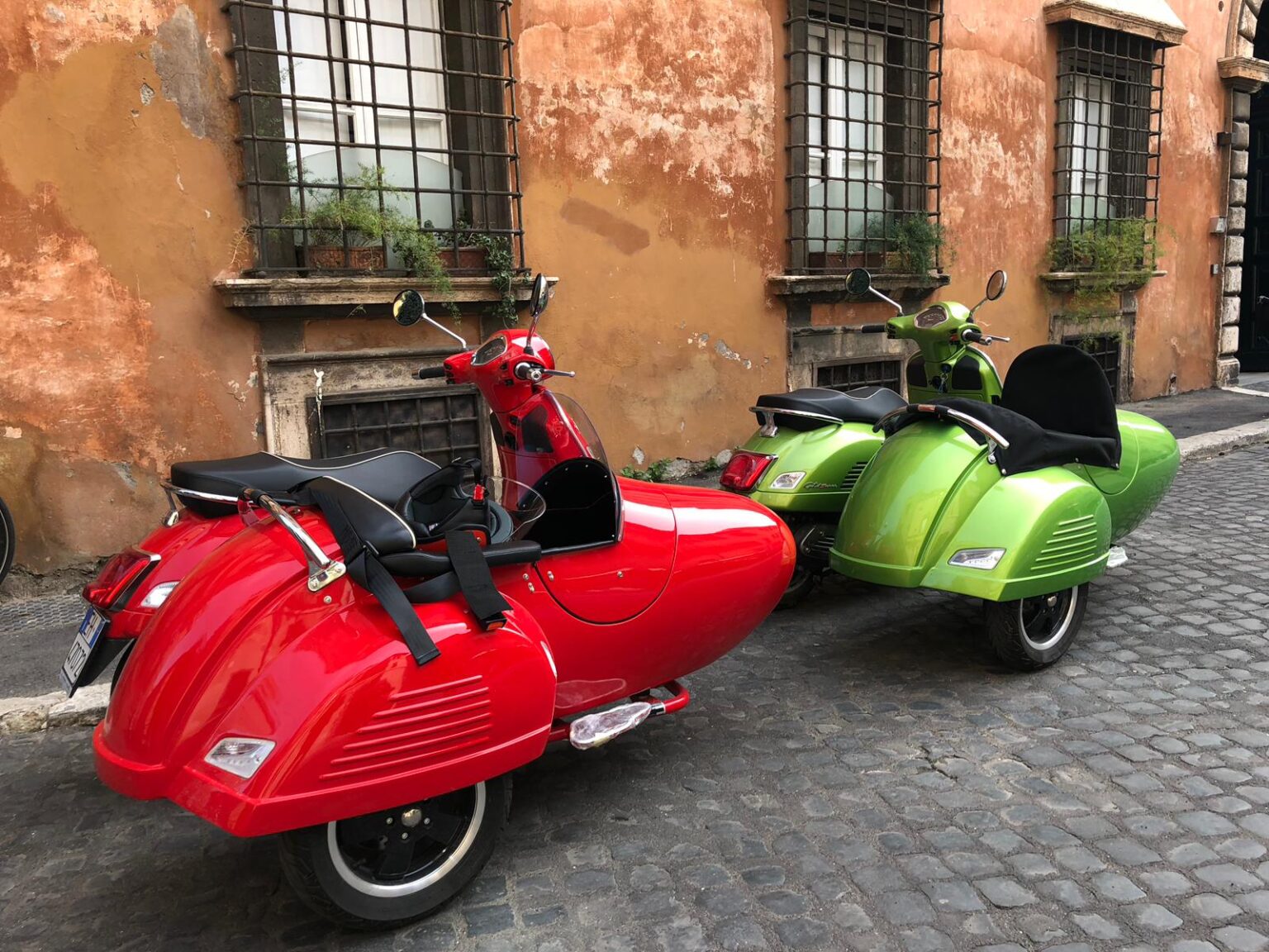 vespa sidecar tour rome italy