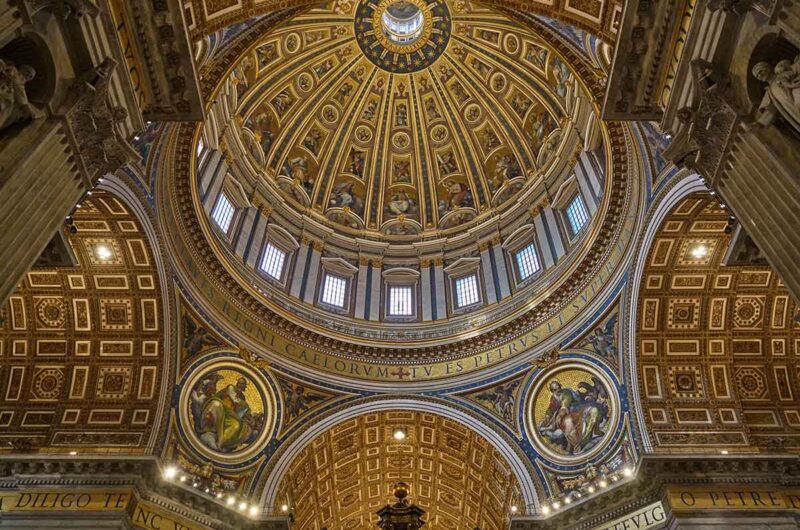 Michelangelo and St Peters basilica early access tour