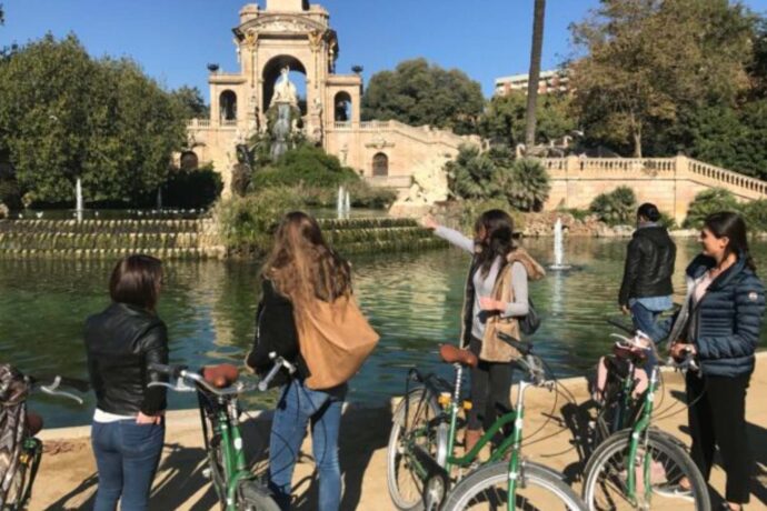 Bike tour of Barcelona LivTours