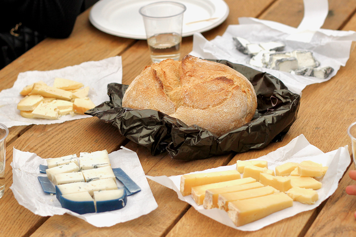 Borough market food tour tour Livtours