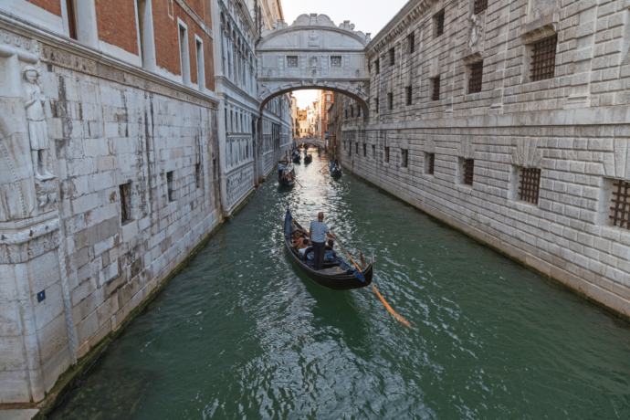 venice ghost tour livtours