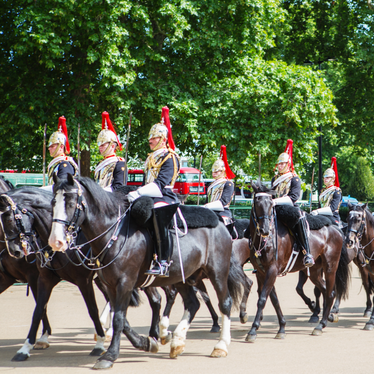 Everything you need to know about Changing of the Guard - LivTours