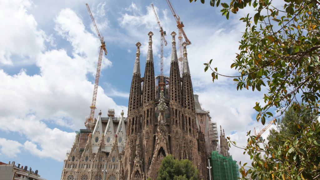 The spires of La Sagrada Familia under construction