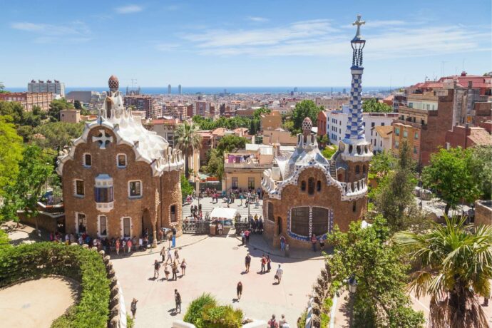 Half day Barcelona highlights tour sagrada familia