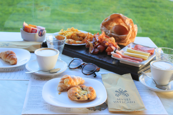 Vatican Early morning entrance breakfast buffet