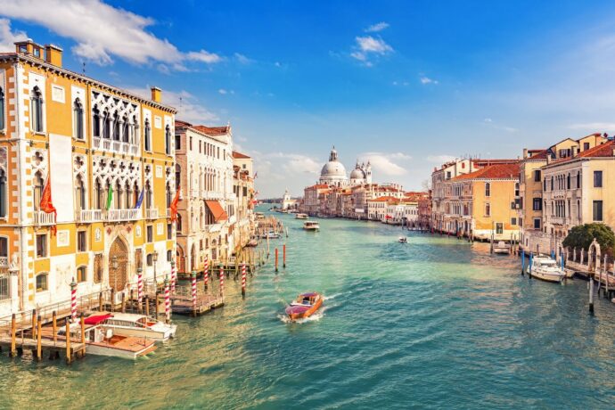 Private luxury Venice water taxi transfer from hotel to Santa Lucia Train station