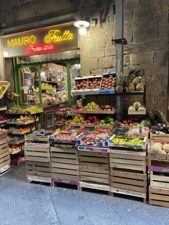 Undiscovered spots to get snacks and authentic food in Florence that are slightly off the beaten path.