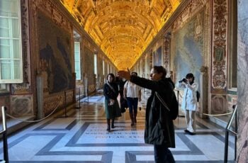 Alone in the Sistine Chapel & Vatican Museums Exclusive Semi-Private Private Tour LivTours