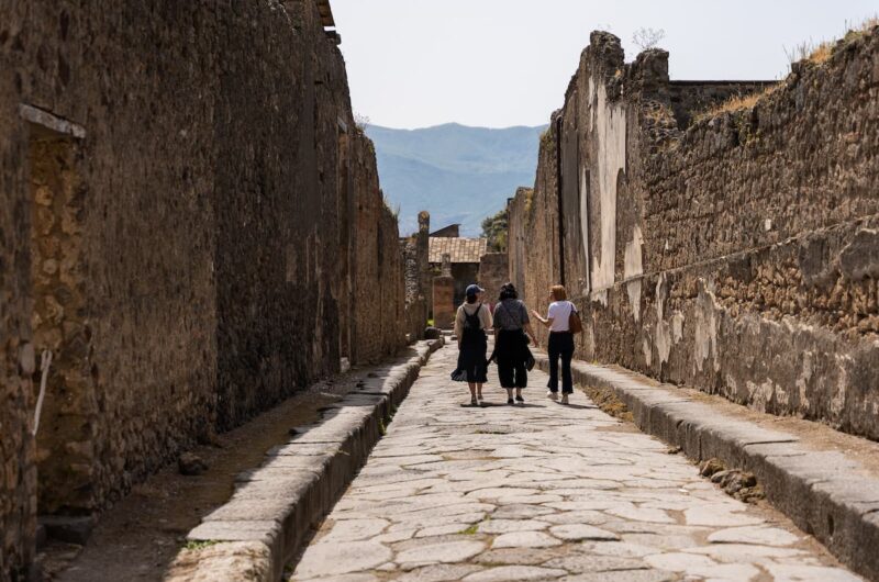 pompeii ruins tour