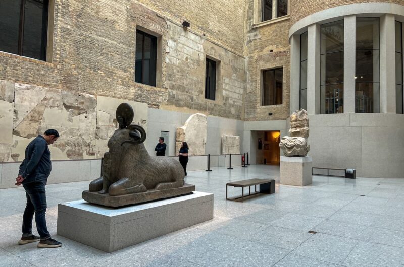 Neues Museum Berlin Private tour LivTours