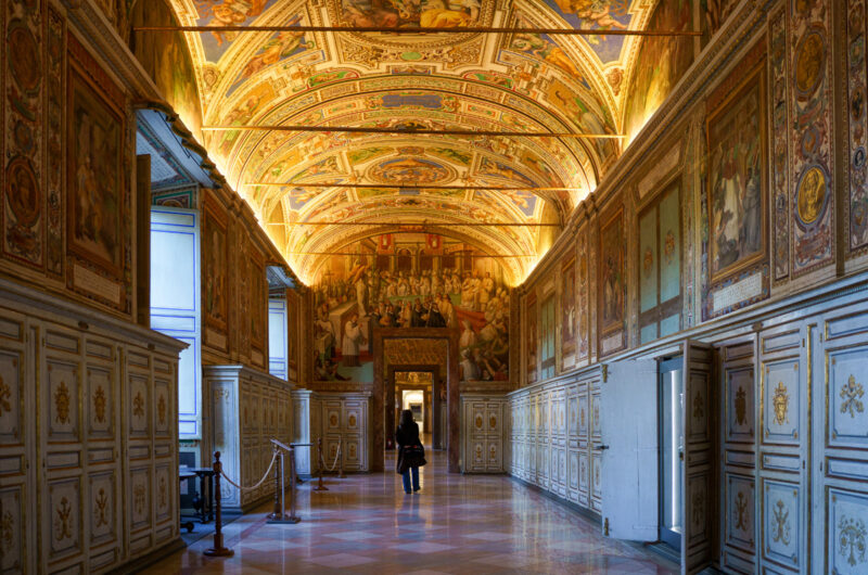 Early morning Private Vatican tour, following the Key Master as he opens for the day