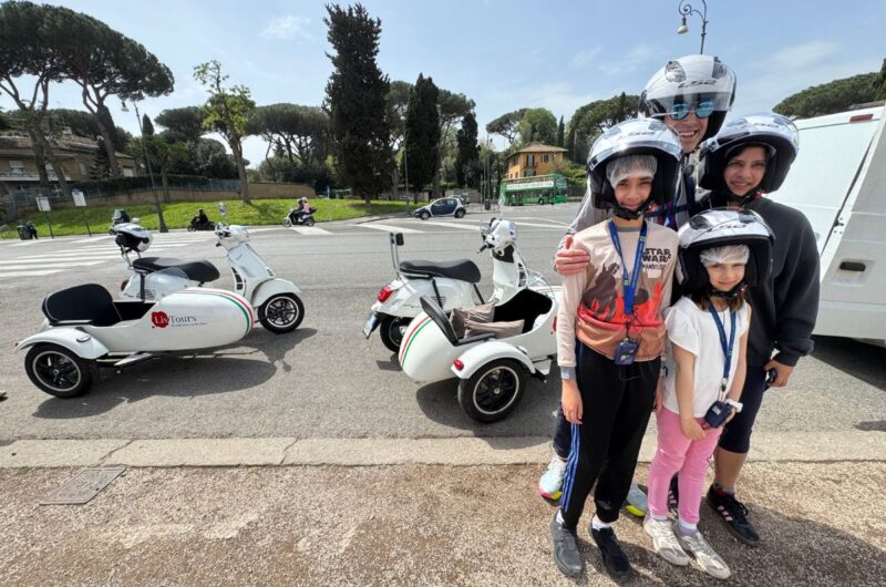 Vespa Side Car family