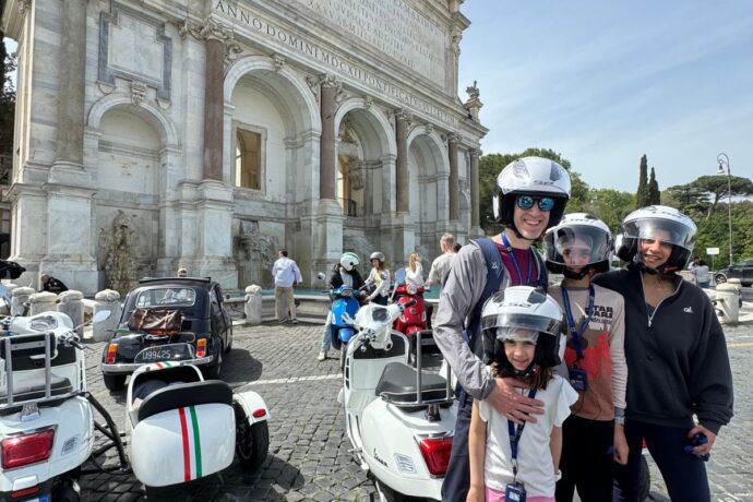 Vespa Side Car family 2