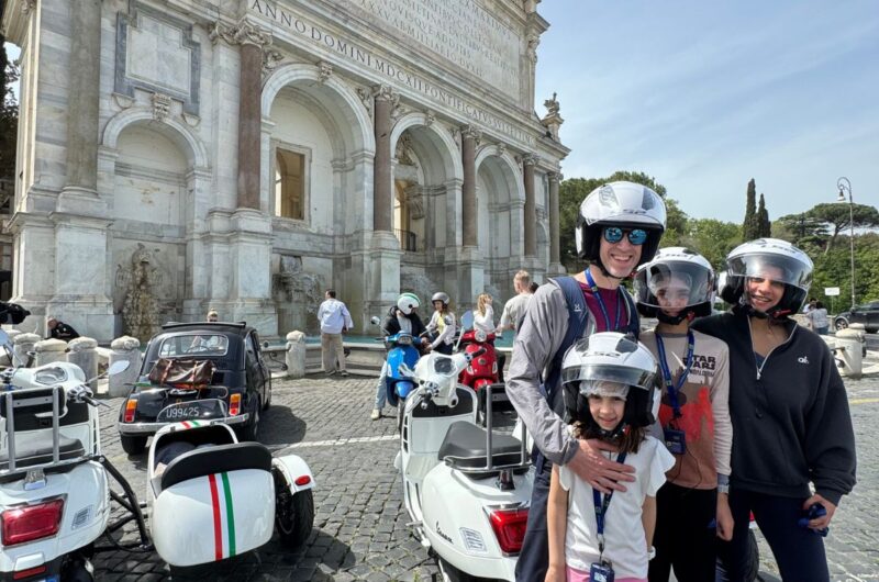 Vespa Side Car family 2