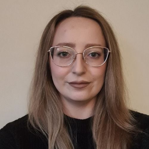 Ciara Doyle - Sales and Customer Service Agent