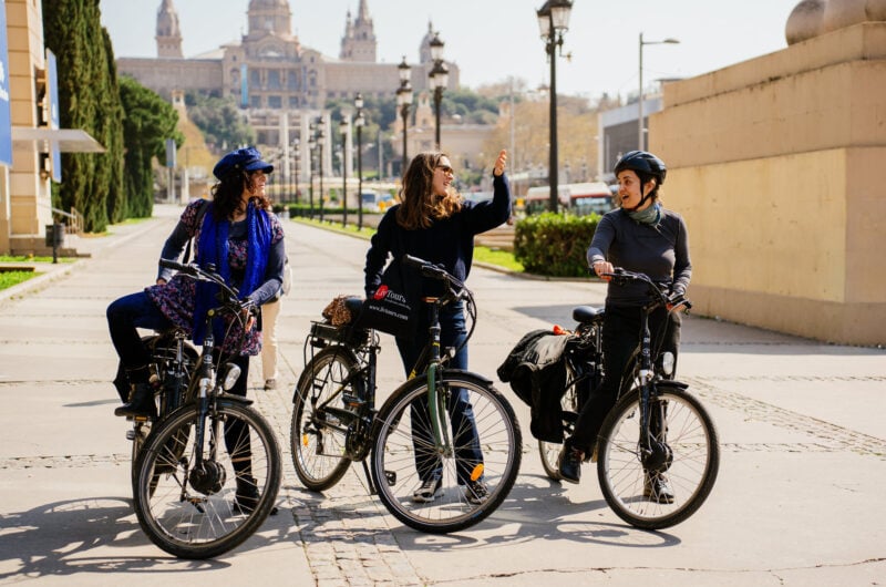 Barcelona tour on e-bikes of Montjuic
